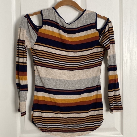 Blush Women’s Cold Shoulder Striped Long Sleeve Shirt Small - Picture 4 of 6
